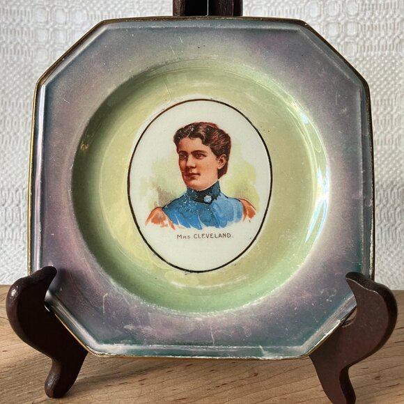 Mrs. Cleveland Portrait Plate, Walk’s Cash Store Bay City Michigan Advert - Picture 1 of 7